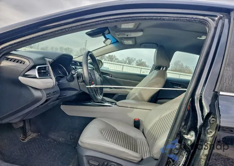 2018 Toyota Camry Hybrid from USA, damaged, VIN 4T1B21HK3JU503915